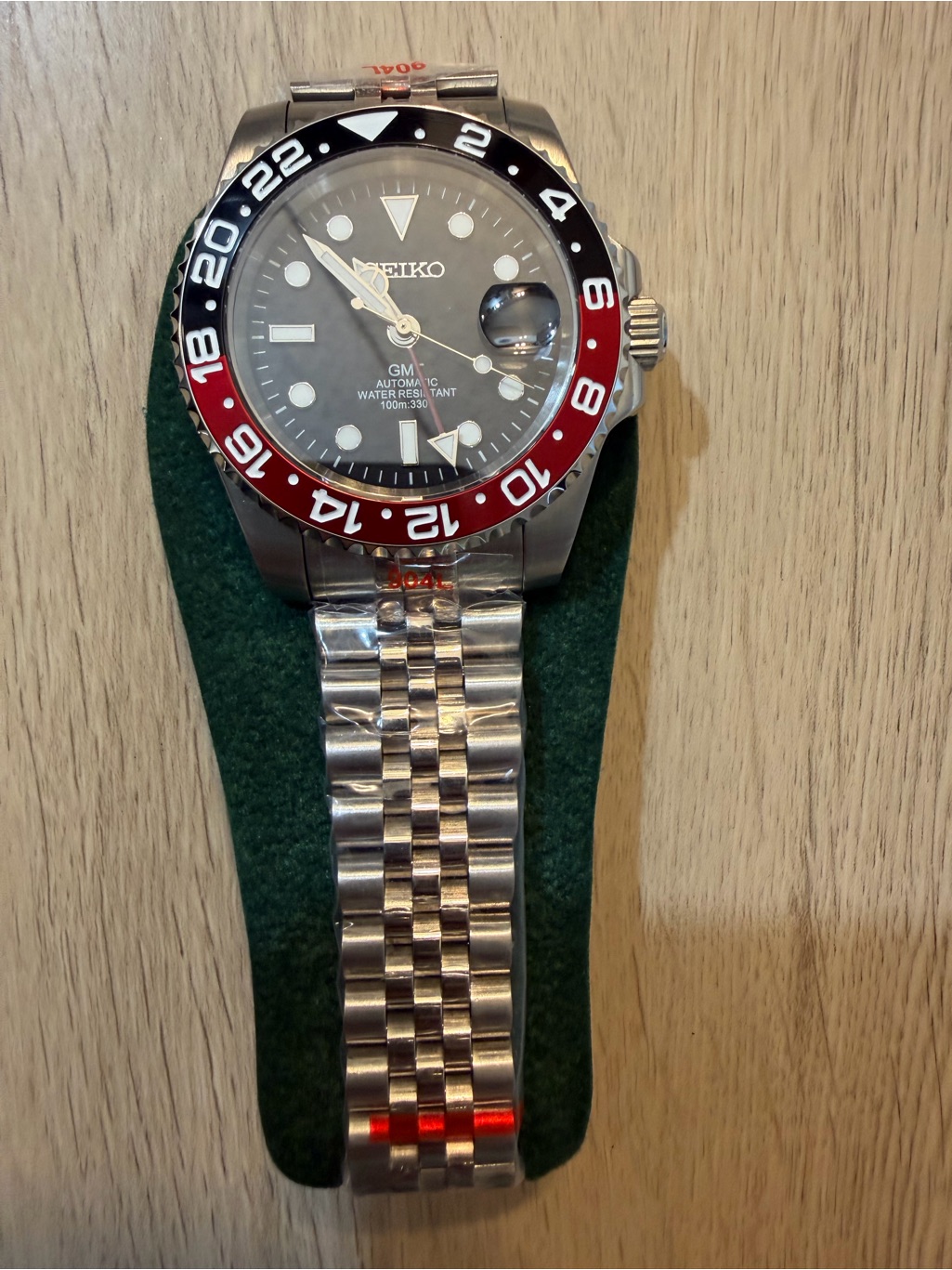 Seiko Mod Mens Stainless Steel Gmt Watch With Black And Red Bezel